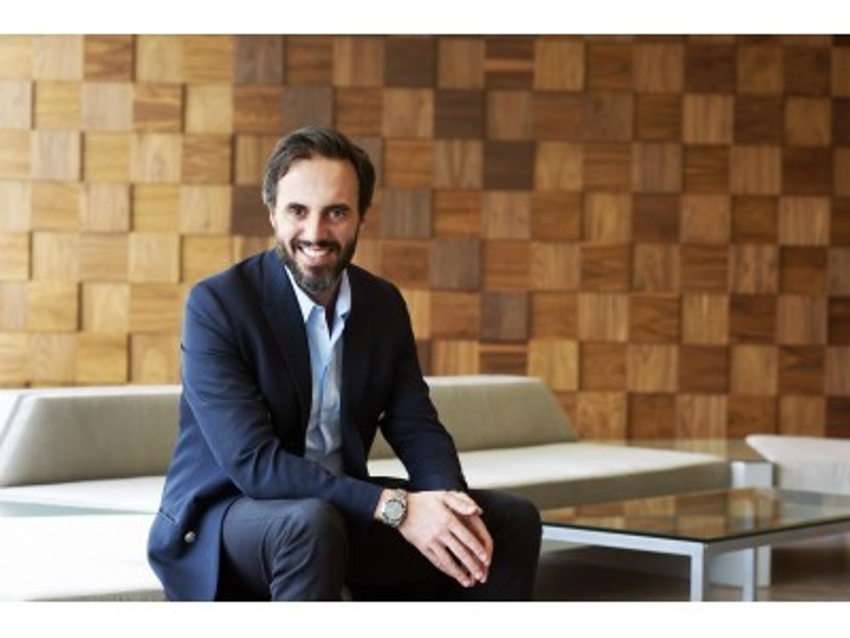 「FARFETCH とCONDE NAST、コンテンツとオンラインショップのグローバル提携を発表」の見出し画像